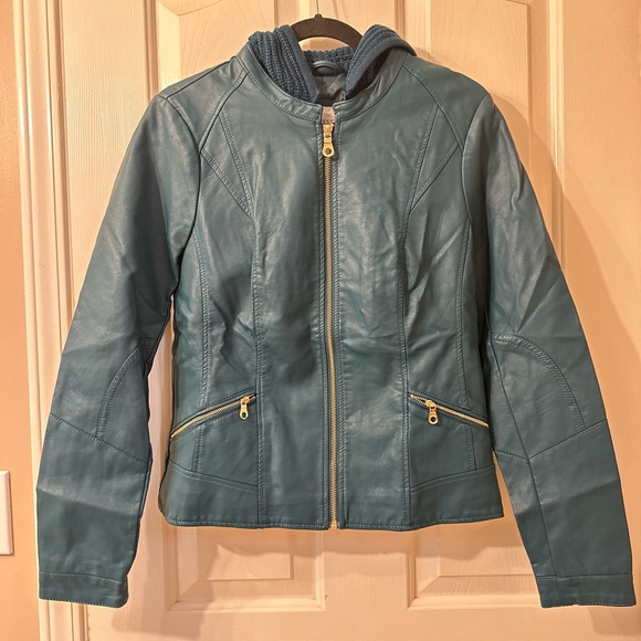 Medium size - Picture 3 of 3